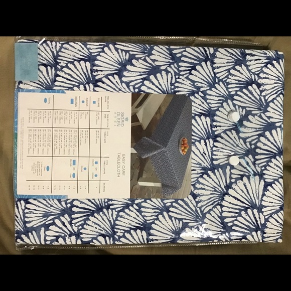 New in package Sigrid Olsen Home round tablecloth - Picture 4 of 5